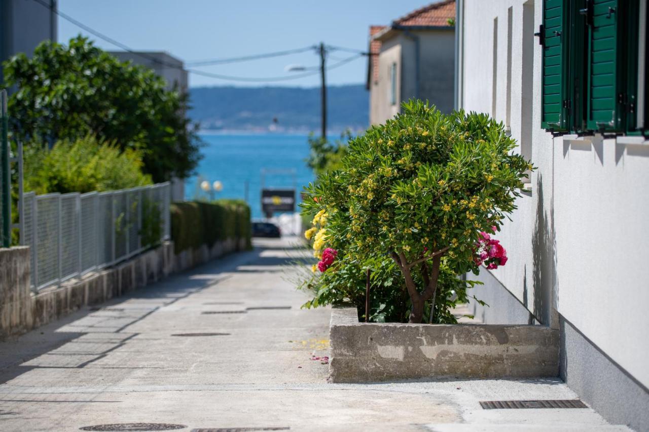 Apartments Lovor & Lavanda Kaštela Exterior foto