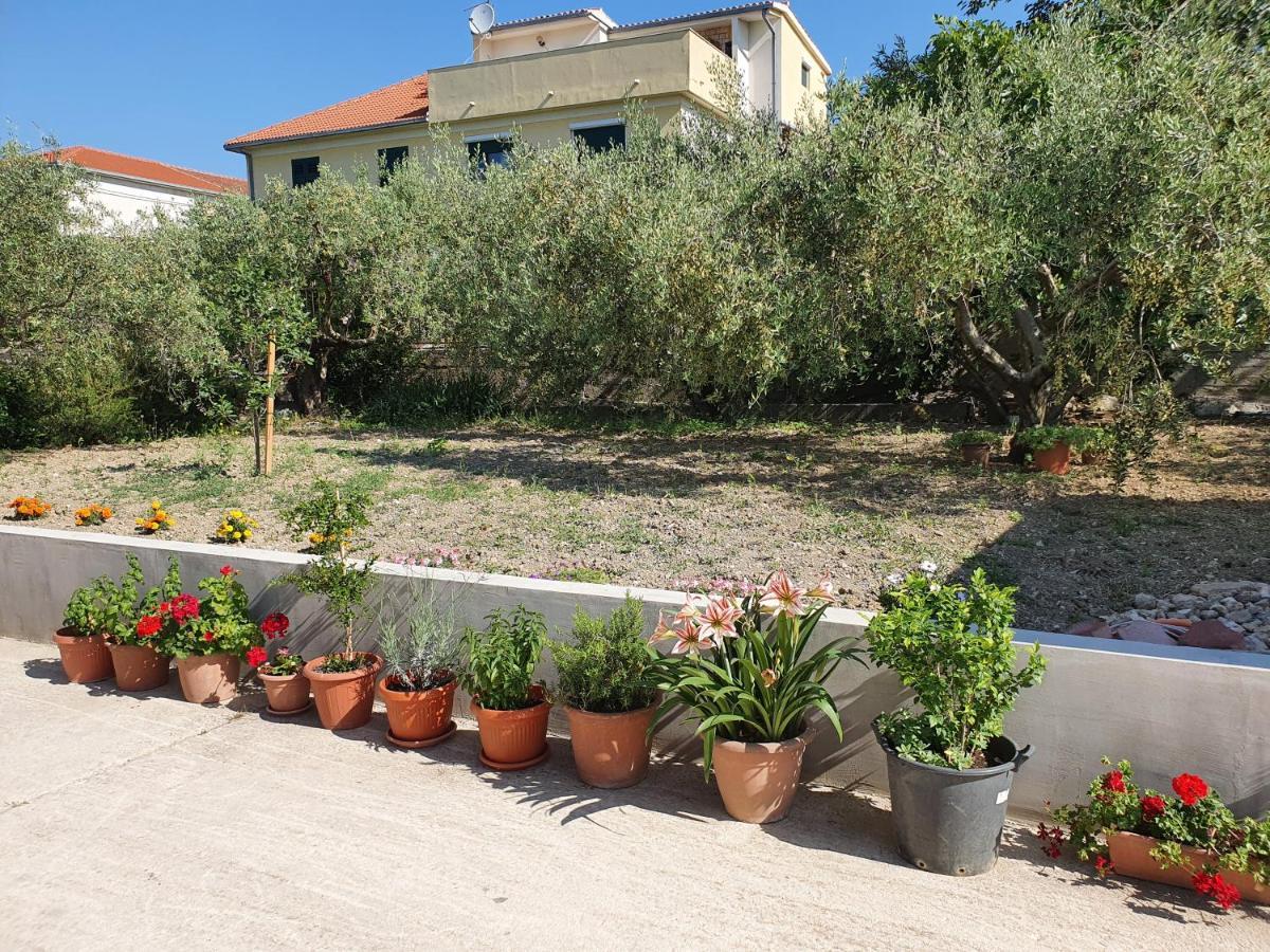 Apartments Lovor & Lavanda Kaštela Exterior foto